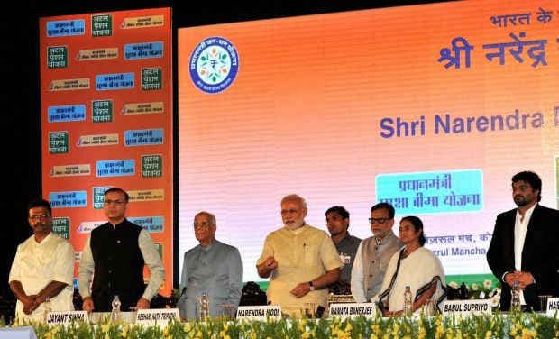 अटल पेंशन व नेशनल पेंशन स्कीम के अंशधारकों की संख्या एक करोड़ के पार