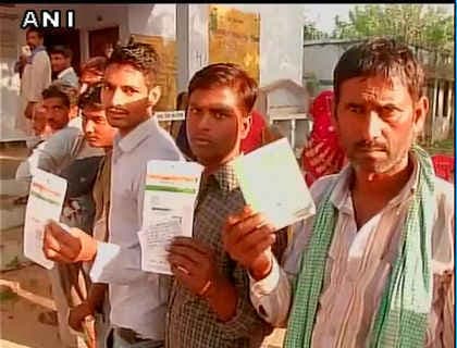 पंचायत चुनाव : छिटपुट हिंसा के बीच पहले चरण का मतदान जारी