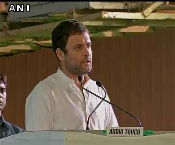 राहुल ने साधा प्रधानमंत्री पर निशाना कहा, मोदी चाहते हैं पीएमओ और ब्यूरोक्रेट्स सरकार चलाएं