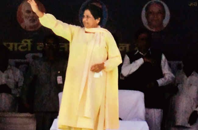 झूठे नेताओं से रहें सावधान : मायावती