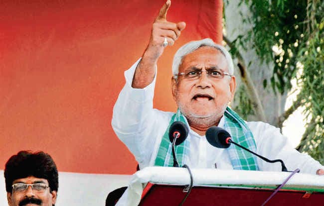 हिट एंड रन किया, गलत आंकड़े दिये और चल दिये : नीतीश