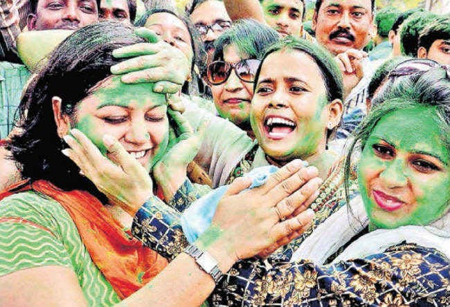 नगर निगम चुनाव : तृणमूल ने किया विपक्ष का सफाया