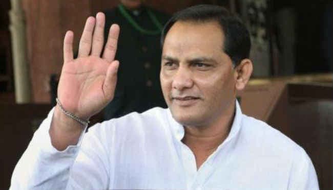 धौनी अब पहले जैसा खिलाड़ी नहीं रहा, चयनकर्ताओं को अब विचार करना चाहिए : अजहरुद्दीन