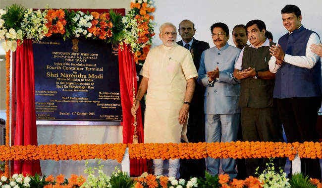 प्रधानमंत्री ने मुंबई में अंबेडकर स्मारक की आधारशिला रखी