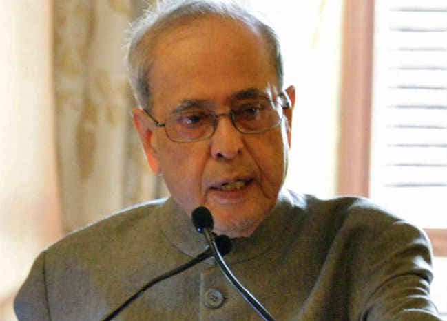 पड़ोस से उपजने वाला आतंकवाद देश की सुरक्षा के लिये बडा खतरा : प्रणब मुखर्जी