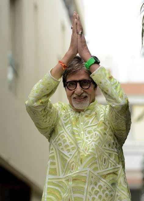 जन्मदिन पर प्रशंसकों का प्यार पाकर अभिभूत :अमिताभ बच्चन