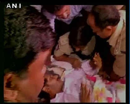 अनशन पर बैठे जगनमोहन रेड्डी की हालत बिगड़ी, अस्पताल में भर्ती