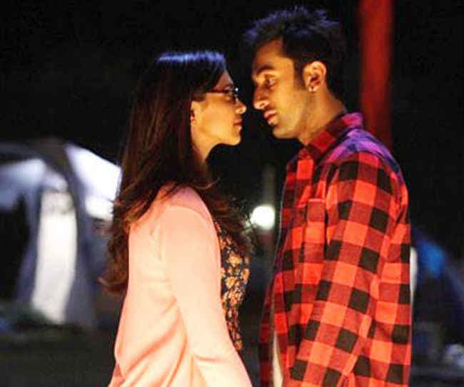 रणबीर-दीपिका ने ''तमाशा'' के लिए दिये किसिंग सीन