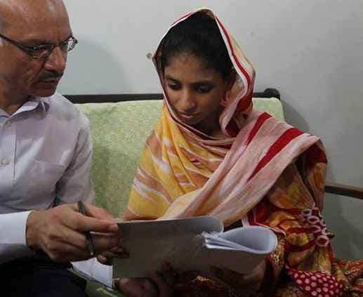 पाकिस्तान में फंसी गीता का घर बिहार में, माता-पिता को पहचाना