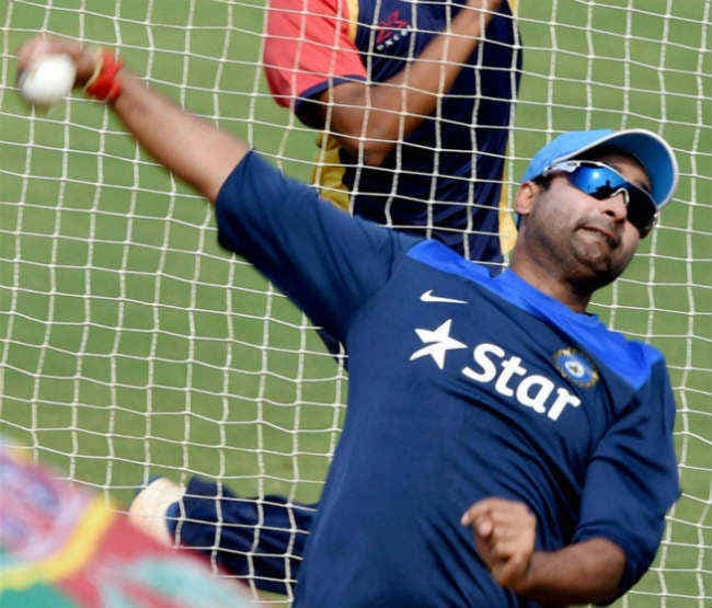 टीम इंडिया के इस गेंदबाज ने महिला से की अभद्रता!