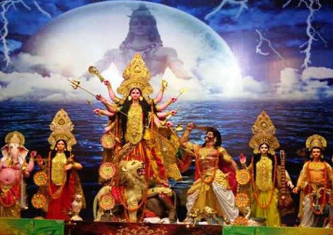 आस्था के समंदर में उत्साह की लहरें