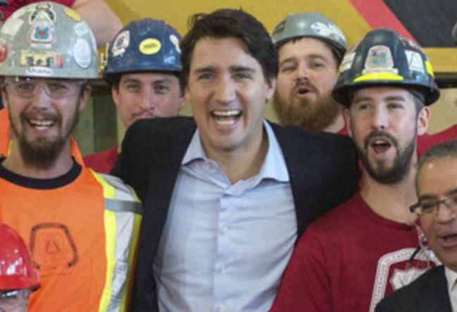 देखिए जब कनाडा के नये PM जस्टिन ट्रूडो ने डांस फ्लोर पर किया भांगड़ा