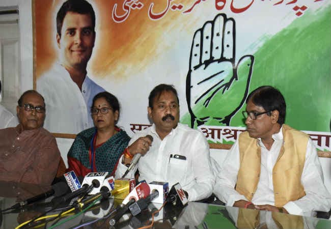 ‘कुत्ते'' वाली टिप्पणी पर चुप्पी तोड़ें शाह : कांग्रेस