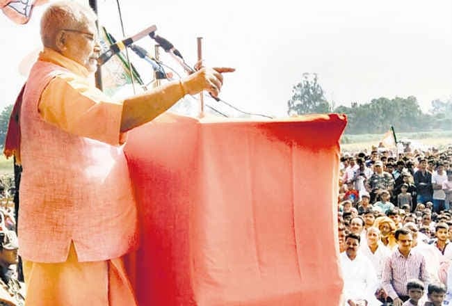 लालू प्रसाद को सिर्फ परिवार की चिंता : हुकुमदेव नारायण