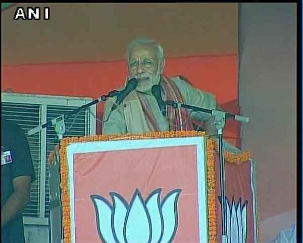 छपरा रैली में PM मोदी का करारा प्रहार : RJD का मतलब ''राष्‍ट्रीय जादू-टोना पार्टी''