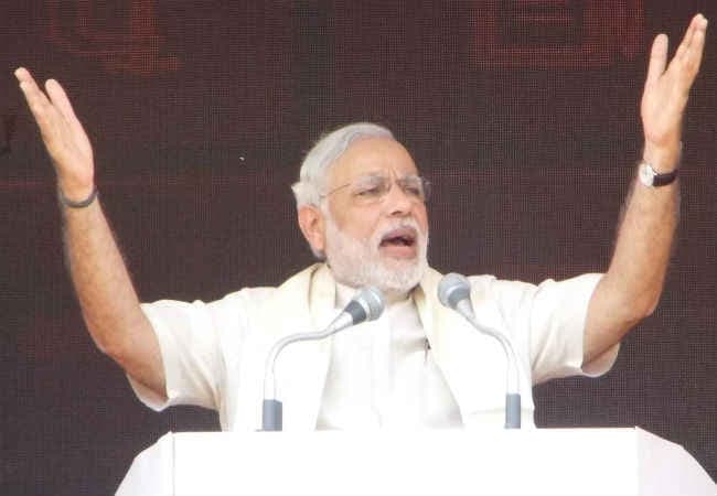 जितना कीचड़ फेंकोगे, उतना ही खिलेगा कमल : PM