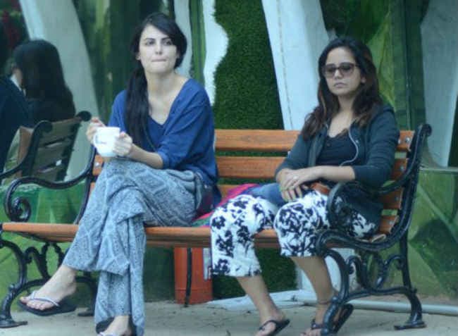 Bigg Boss 9 : घर से बाहर हुई रुपल त्यागी