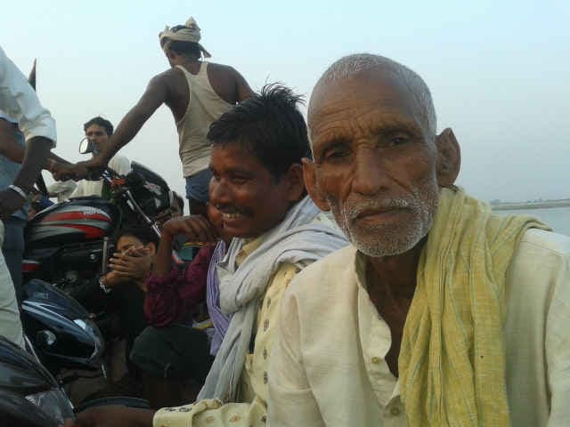 बिहार चुनाव : राघोपुर से लालू के बेटे तेजस्वी की चुनौती भरी राह