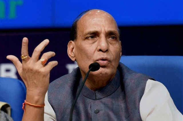 64 वर्षों में नहीं किया विकास : राजनाथ सिंह