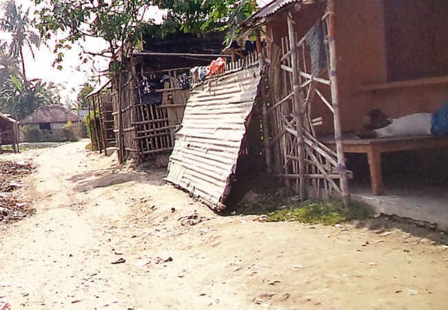 कोसी : बिजली के नाम पर ठगे जाते हैं लोग