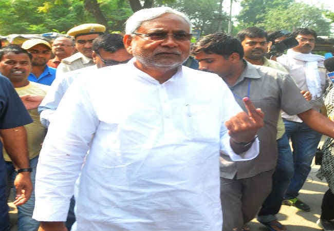 बीजेपी ने चुनाव को सांप्रदायिक रंग देने का प्रयास किया : नीतीश