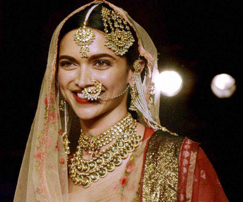 दीपिका ने पूरी की ‘बाजीराव मस्तानी'' की शूटिंग, देखें वीडियो