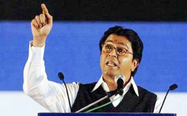 मोदी के विदेश दौरे पर राज ठाकरे ने ली चुटकी