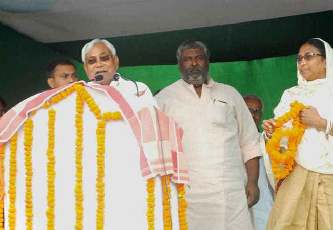 पीएम जनता के सामने करें विकास पर चर्चा : नीतीश