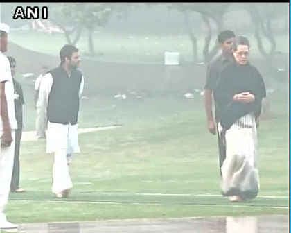 इंदिरा गांधी को पुण्यतिथि पर दी गयी श्रद्धांजलि