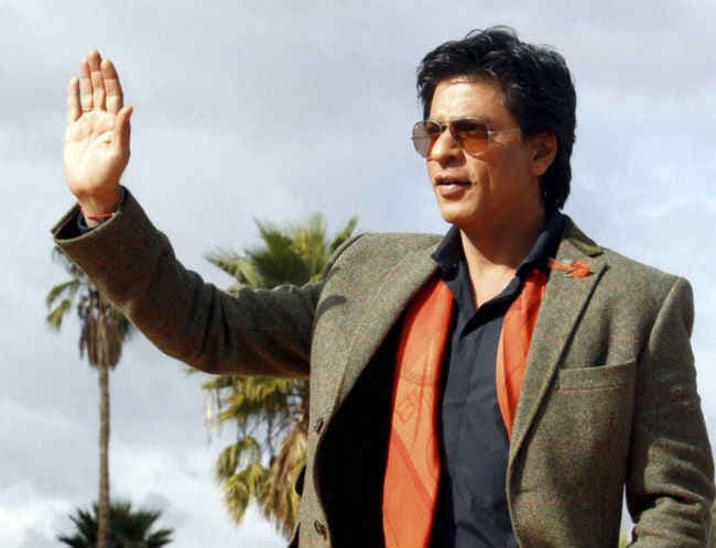 बॉलीवुड सितारों ने दी शाहरुख को 50वें जन्मदिन की बधाई