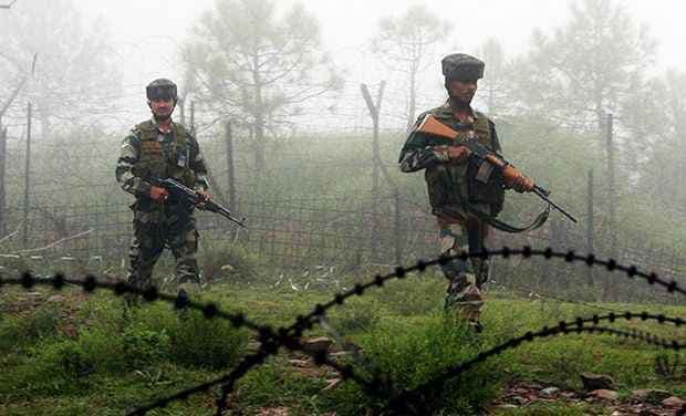 नियंत्रण रेखा के पास घुसपैठ के इंतजार में हैं 300 आतंकवादी : सेना