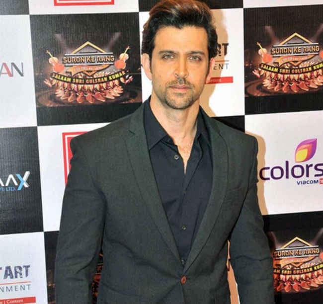 क्‍यों फैंस नाराज हुए रितिक रोशन, देखें वीडियो