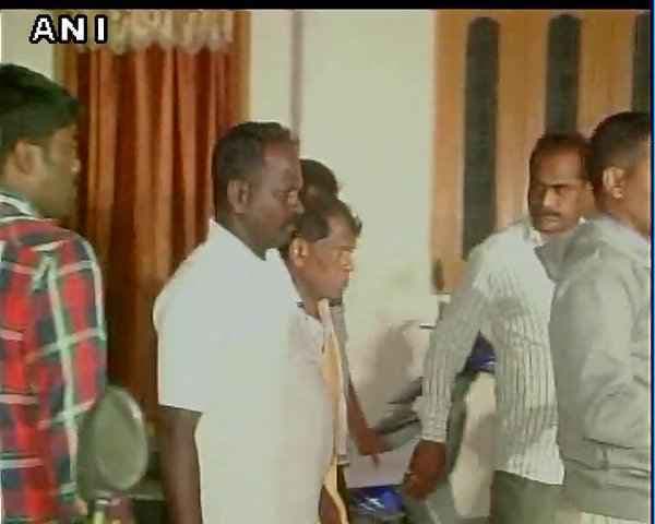 कांग्रेस के पूर्व सांसद राजैया गिरफ्तार