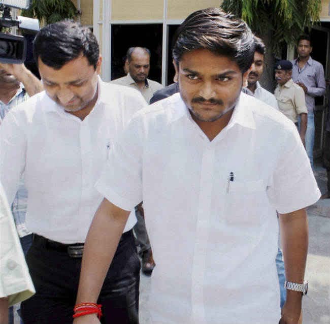 हार्दिक पटेल को सुप्रीम कोर्ट से भी नहीं मिली राहत, अगली सुनवाई पांच जनवरी को