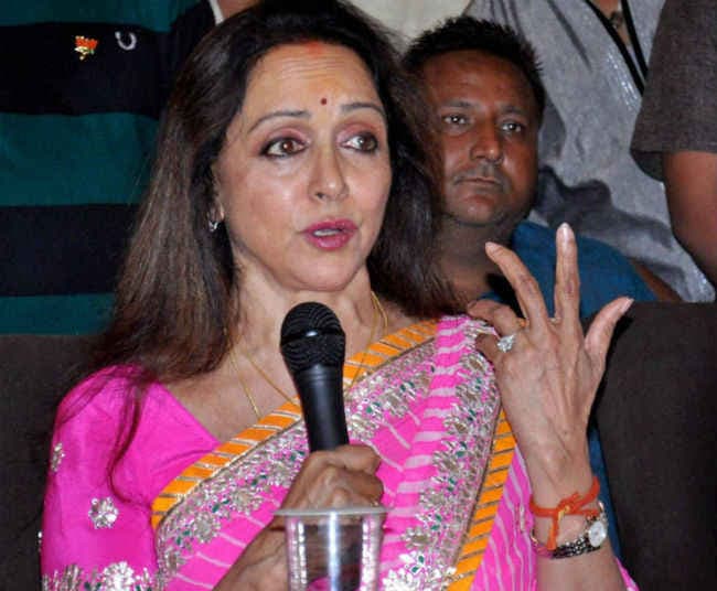 VIDEO : शाहरुख के बचाव में उतरी हेमा मालिनी, जानें क्‍या कहा