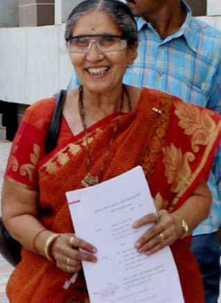 पीएम की पत्‍नी जशोदाबेन के पासपोर्ट की अर्जी रिजेक्‍ट