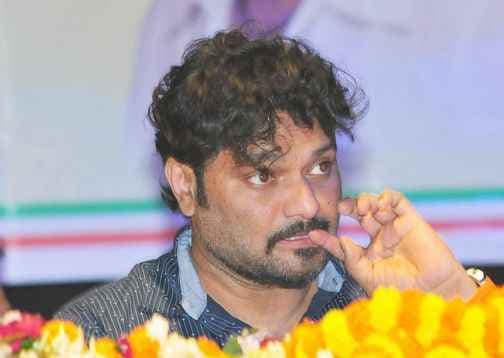 असहिष्णुता के मुद्दे पर चर्चा राजनीति से प्रेरित प्रतीत होती है : बाबुल सुप्रियो