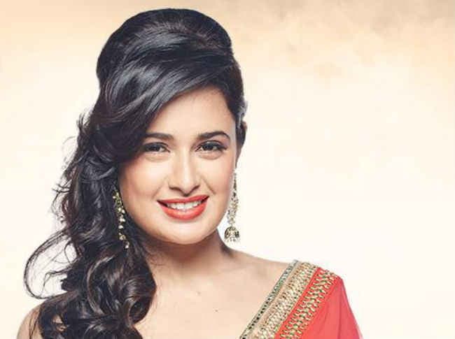 Bigg Boss 9 : ये है घर से बेघर हुए 5 प्रतिभागी