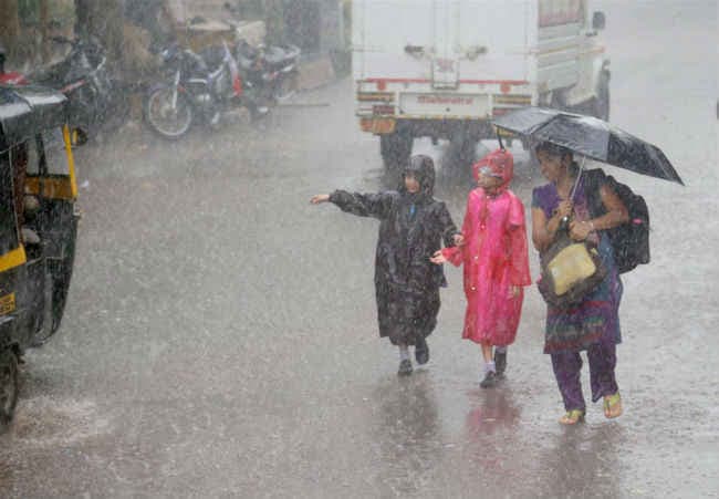 तमिलनाडु में भारी बारिश जारी, जनजीवन प्रभावित