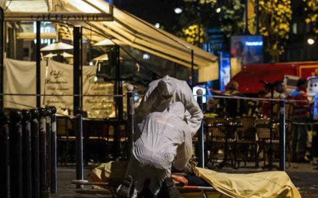 पेरिस हमलों के सरगना पर लक्षित छापेमारी में दो की मौत, सात गिरफ्तार