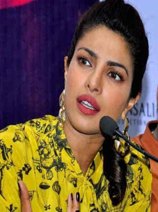 ”बाजीराव मस्तानी” विवादों में, प्रियंका ने दिया जवाब