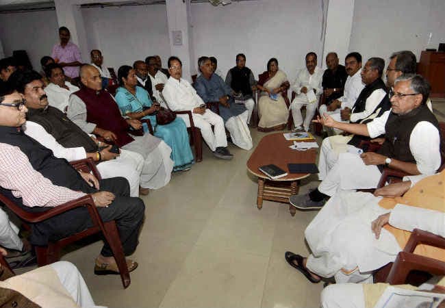 बिहार : कार्यकर्ताओं व संगठन में नयी जान फूंकने भाजपा ने कसी कमर