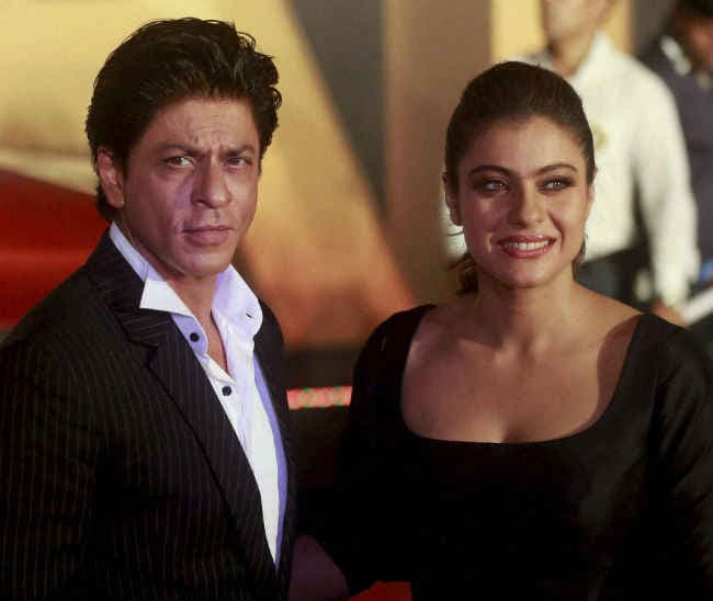 अपने स्टारडम को हल्के में नहीं लेते शाहरुख-काजोल : वरुण