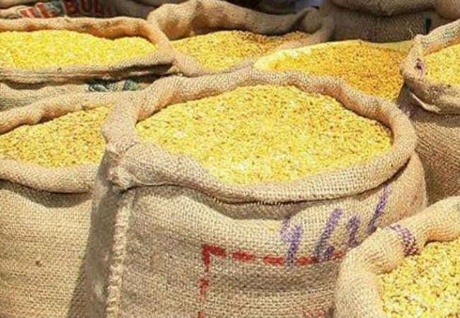 कीमताें पर अंकुश के लिए दालाें का और आयात कर सकती है सरकार