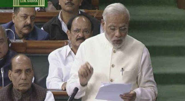 संविधान बदलने का फैसला आत्‍महत्‍या जैसा : मोदी