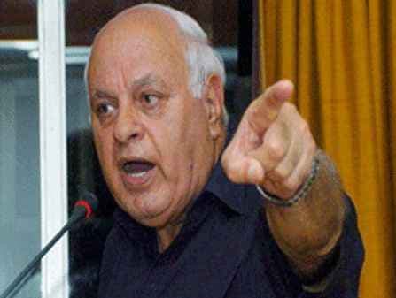 पूरी फौज भी हमें आतंकवाद से नहीं बचा सकती: फारुख अब्दुल्ला