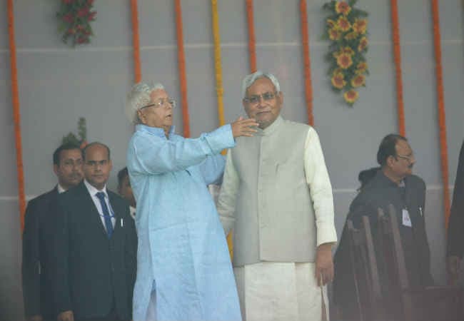 द ब्रदर्स बिहारी : नीतीश, लालू की राजनीतिक यात्रा का पूरा सच