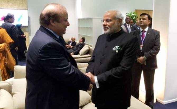 पेरिस में मोदी-शरीफ मुलाकात पर पाक मीडिया की सकारात्मक प्रतिक्रिया