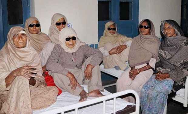 मंत्री अनिल विज के इलाके में मोतियाबिंद ऑपरेशन से 15 लोगों की आंखों को नुकसान