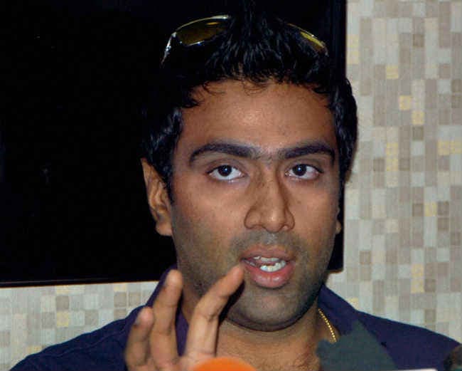 पिच विवाद : अश्विन ने हाग की आलोचना की